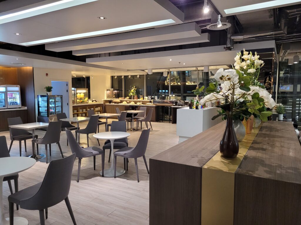 MIRACLE FIRST CLASS LOUNGE Credit Image 안빈낙도 