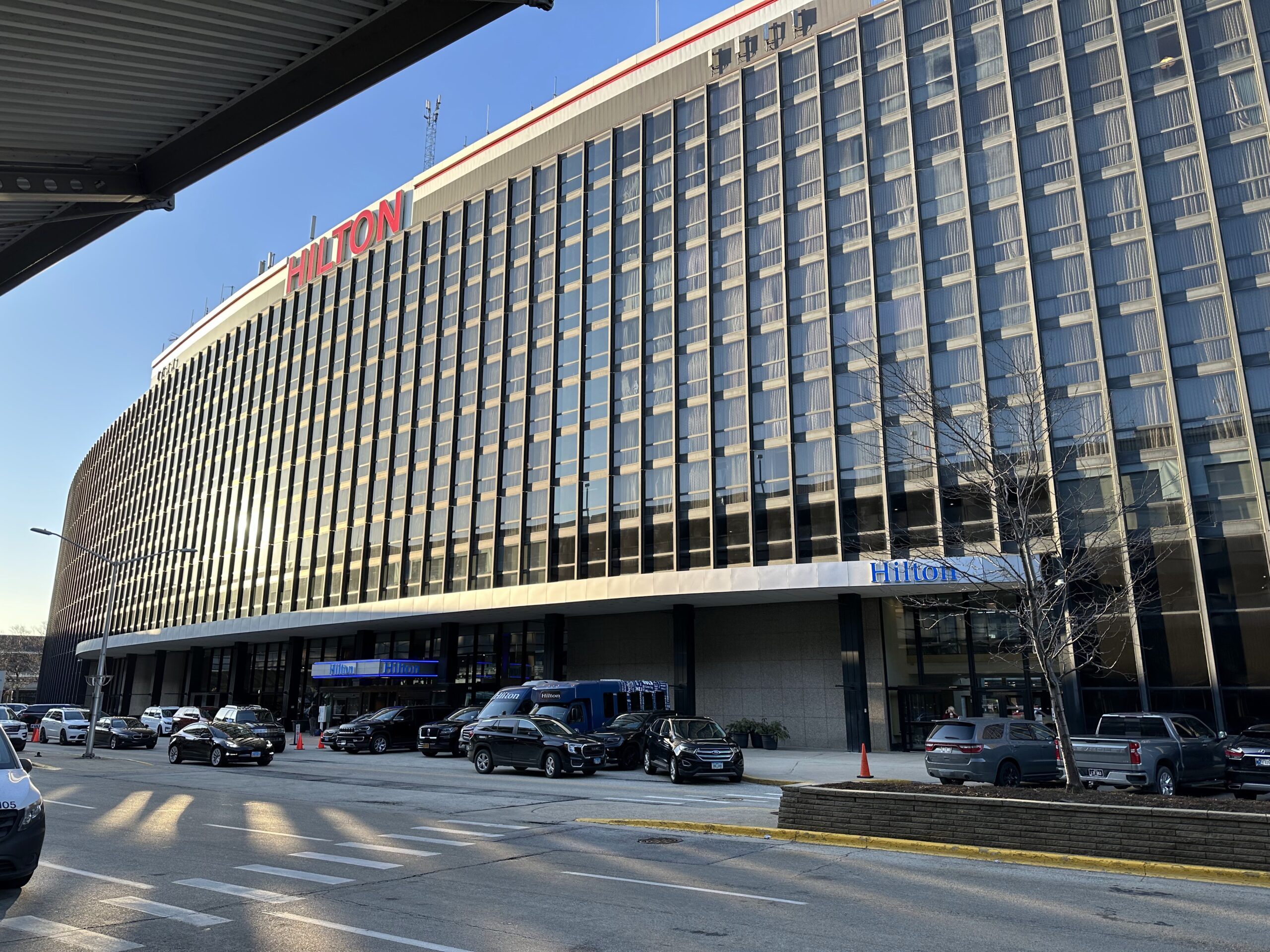 A Personal Review of the Hilton Chicago O'Hare Airport Hotel
