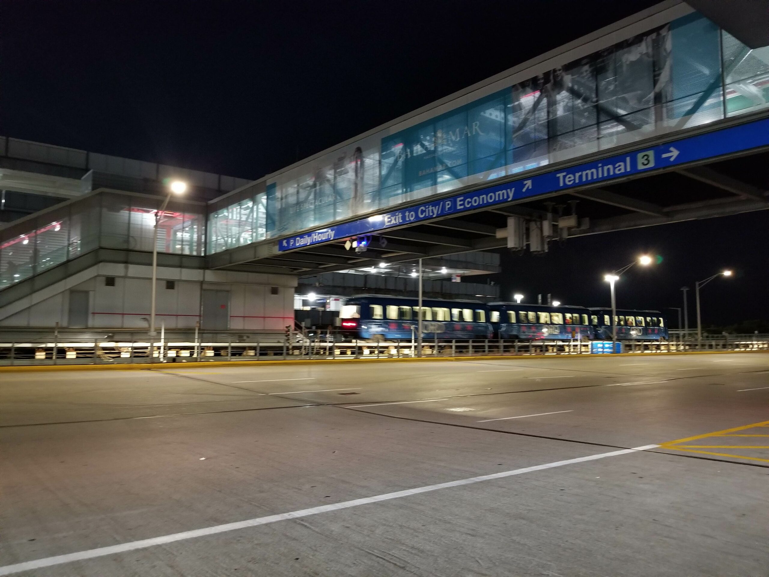 is chicago o’hare airport open all night?