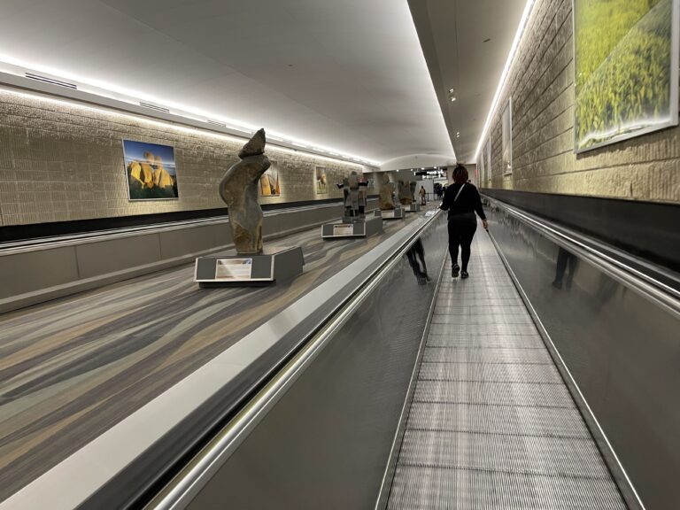 can you walk between terminals at atlanta airport? A Traveler’s Review of the Journey on Foot