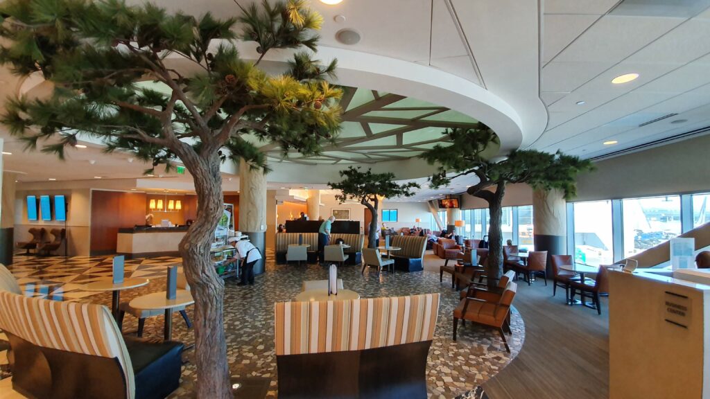 American Airlines Admirals Club at San Francisco Airport 