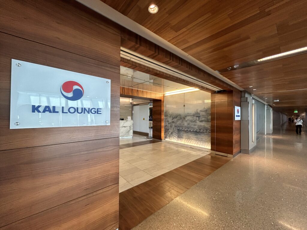 KAL Lounge at Los Angeles Airport
