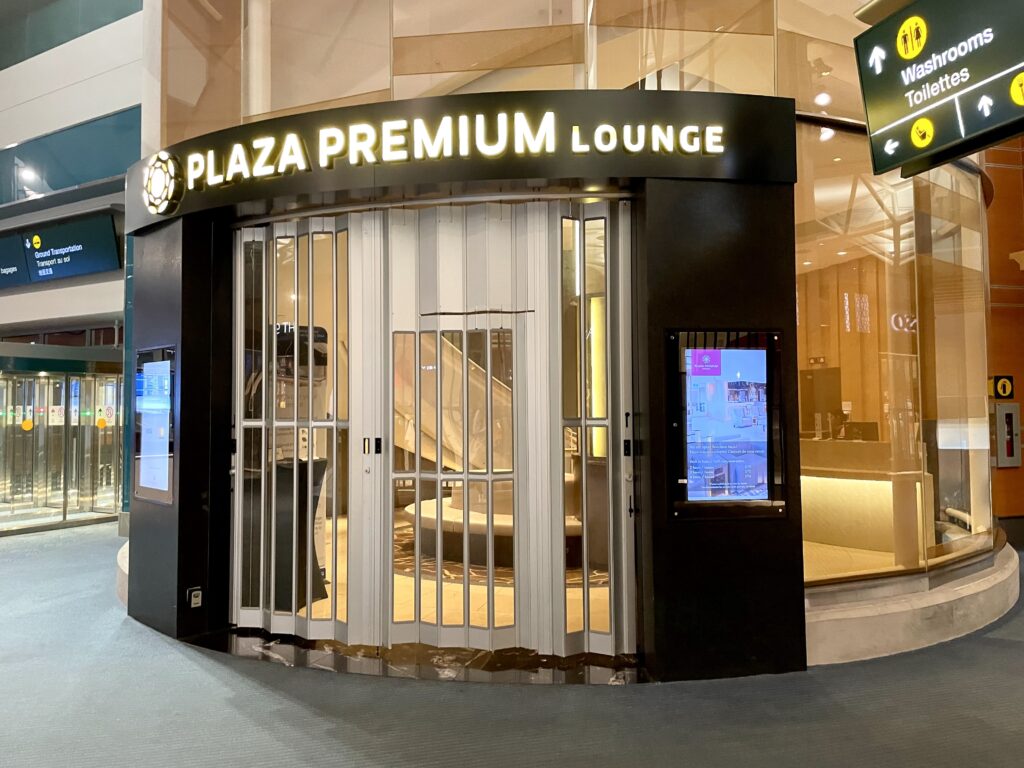 Plaza Premium Lounge (Domestic, Gate B15) at Vancouver Airport